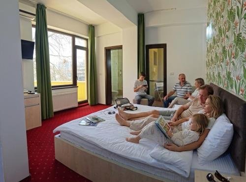 Apartament Deluxe cu 2 dormitoare și vedere la grădină photo 1
